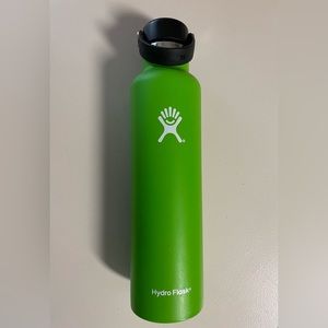 Hydro Flask 24oz Standard Mouth Bottle. $18